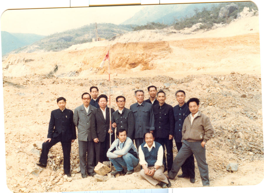 1985年3月到大亚湾核电站考察，在核岛一号机组中心点.jpg